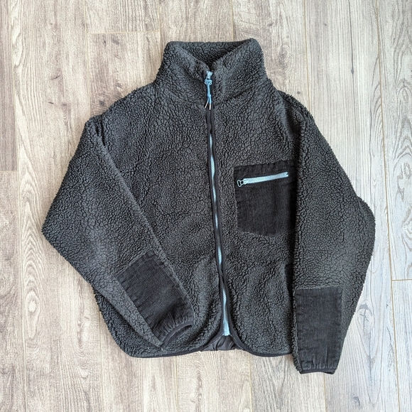 Urban Outfitters Cozy Black Sherpa Teddy Jacket - Picture 2 of 12